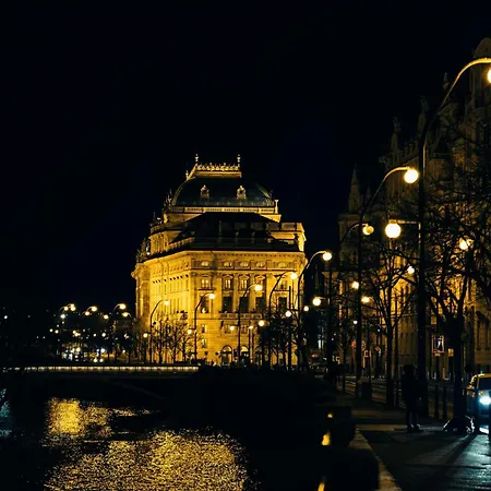 Lejlighed Cozy At Main Station
